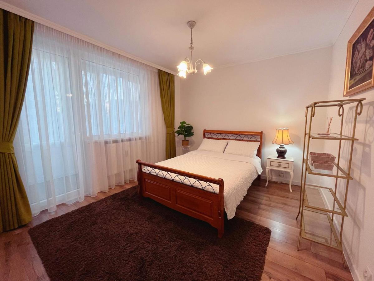 Niran Apartament Oradea Luaran gambar